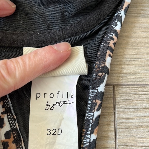 PROFILE BY GOTTEX Leopard Print Bikini Top, Bra Style with Underwire 32D - Picture 9 of 10